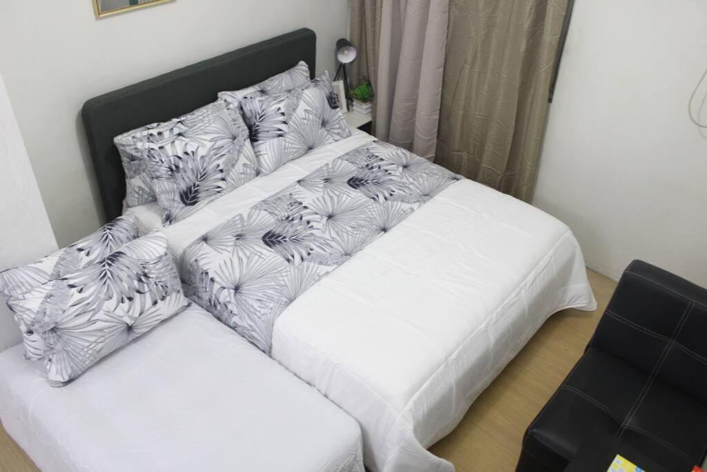 Huge A2J Executive Luxury 1Br Suite Near Abs Cbn, Gma Manila Exteriér fotografie