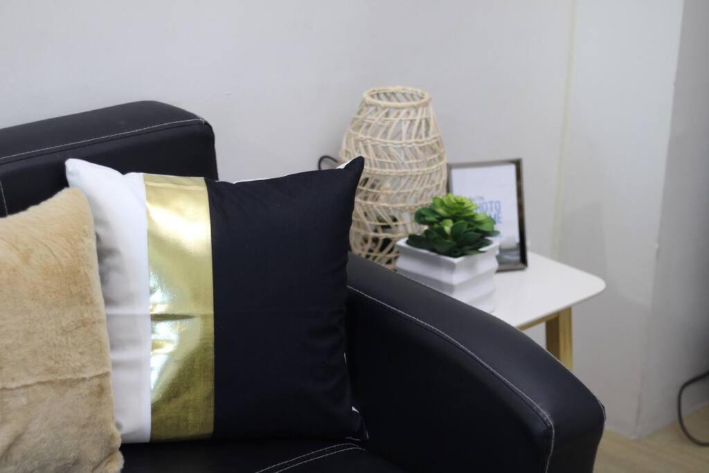 Huge A2J Executive Luxury 1Br Suite Near Abs Cbn, Gma Manila Exteriér fotografie