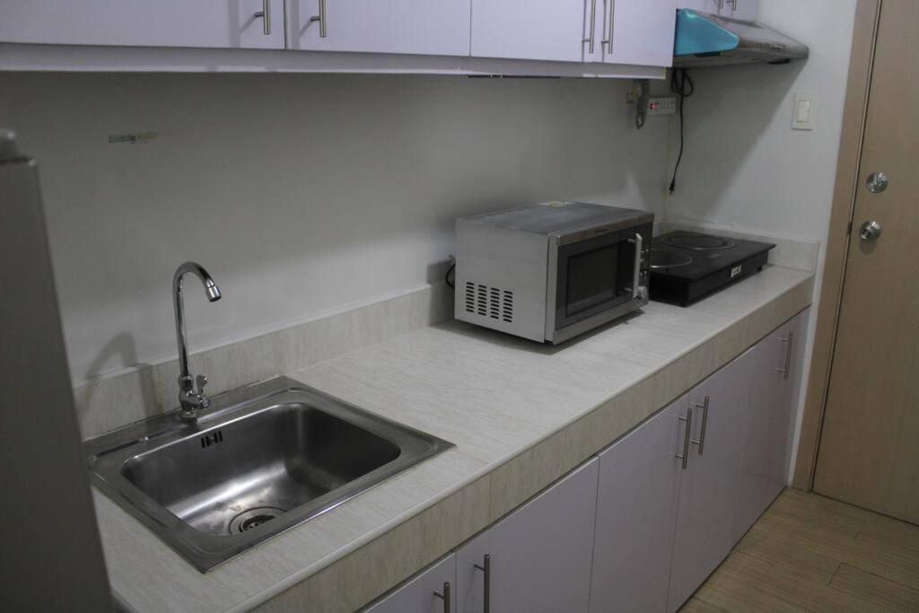Huge A2J Executive Luxury 1Br Suite Near Abs Cbn, Gma Manila Exteriér fotografie